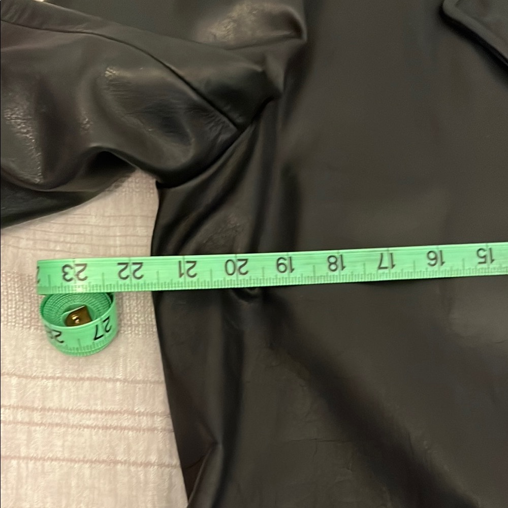 Vintage DKNY Black Leather Jacket - Picture 10 of 13